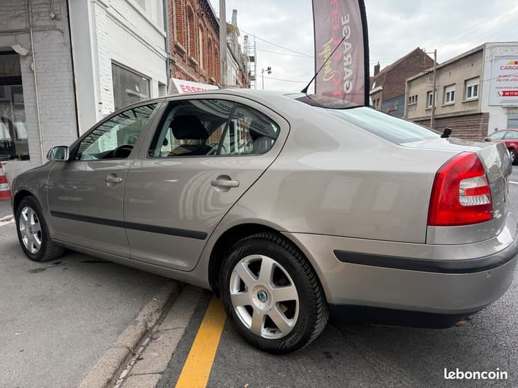 Loader Skoda OCTAVIA 62.253Kms 1ère main *CARNET à jour SKODA GARANTIE image