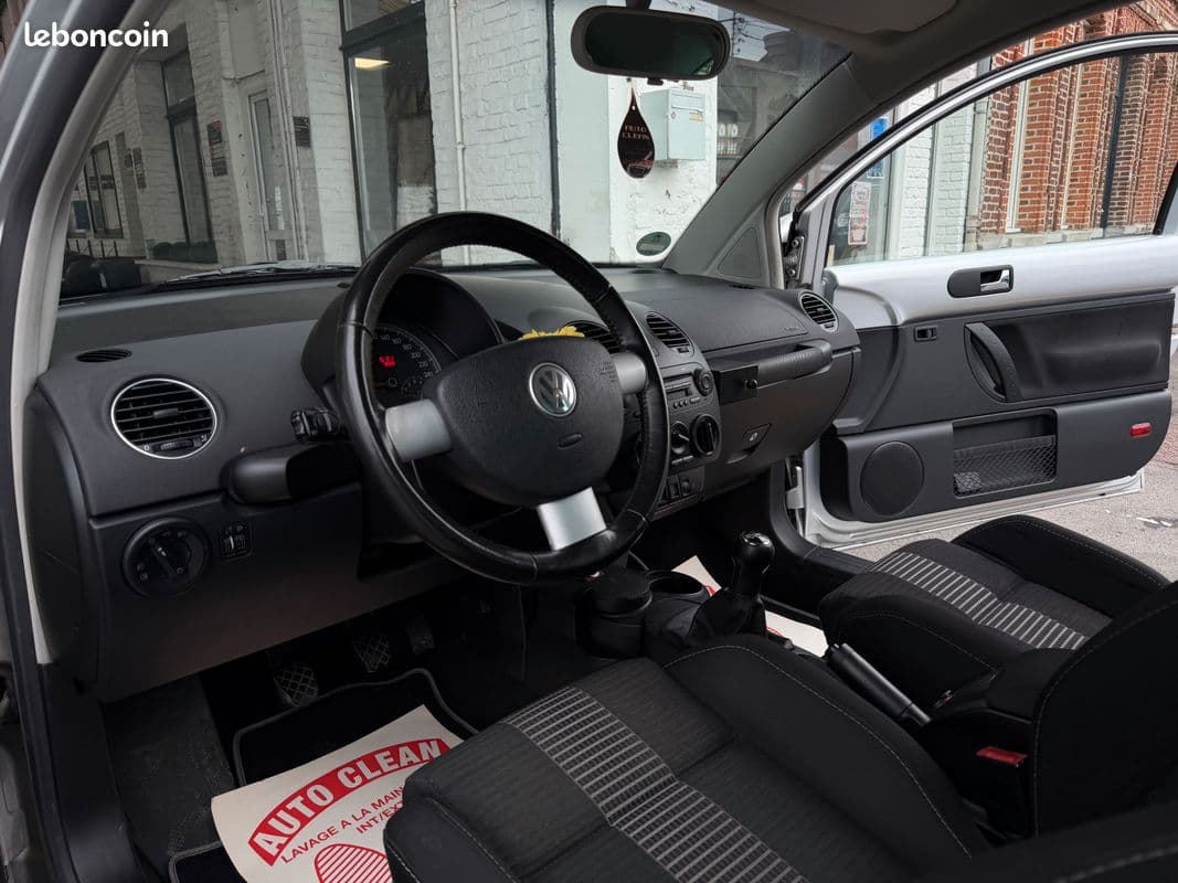 volkswagen new beetle 2008 image 3