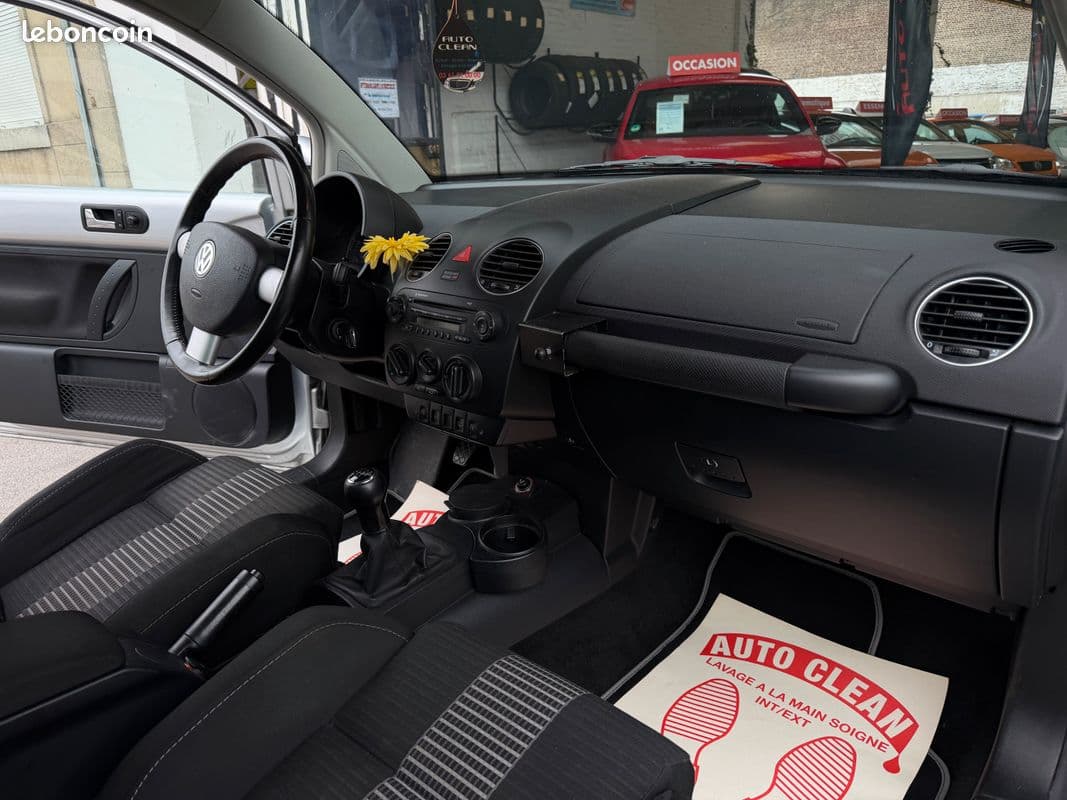 volkswagen new beetle 2008 image 4