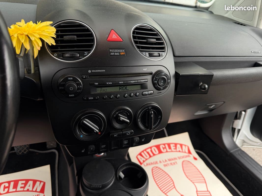 volkswagen new beetle 2008 image 5