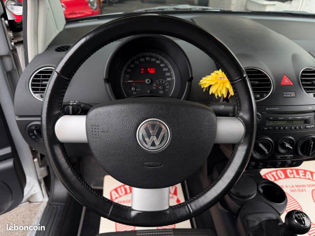 volkswagen new beetle 2008 image 6