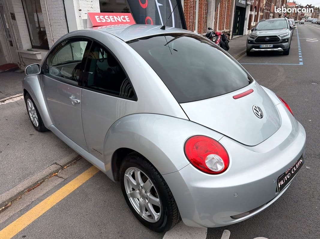 volkswagen new beetle 2008 image 8
