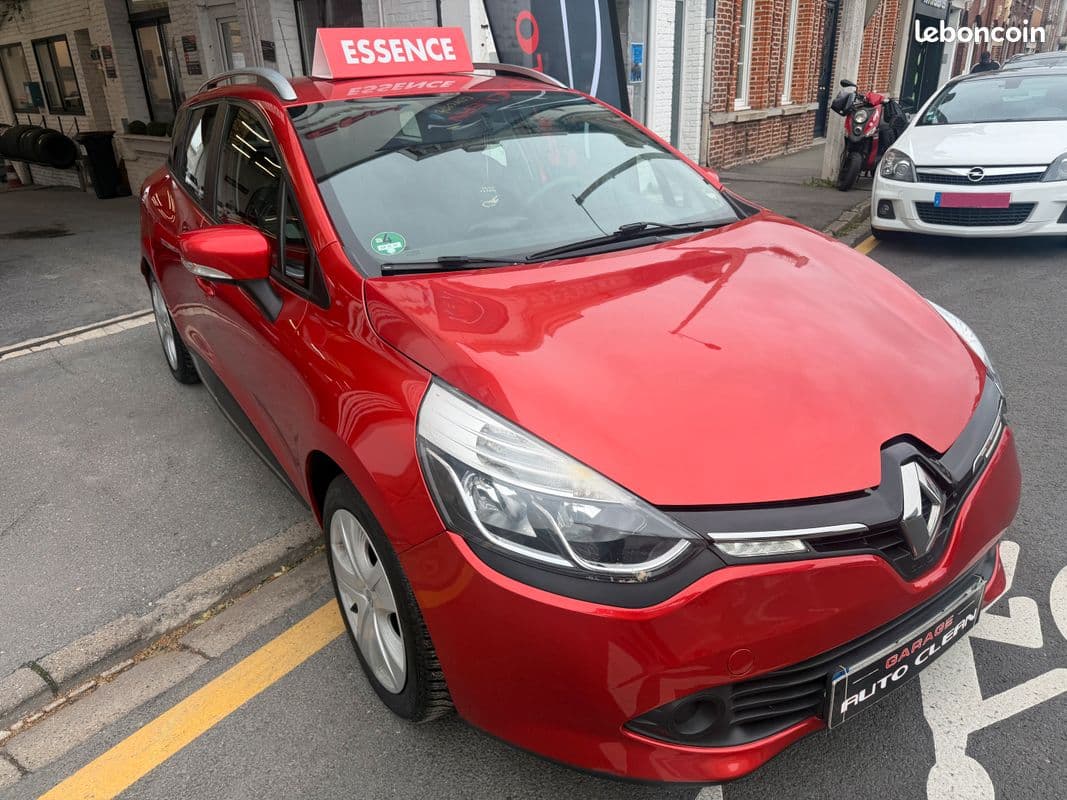 renault clio 2015 image 2