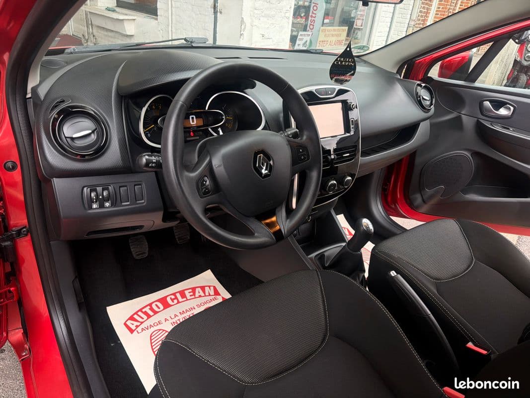 renault clio 2015 image 4