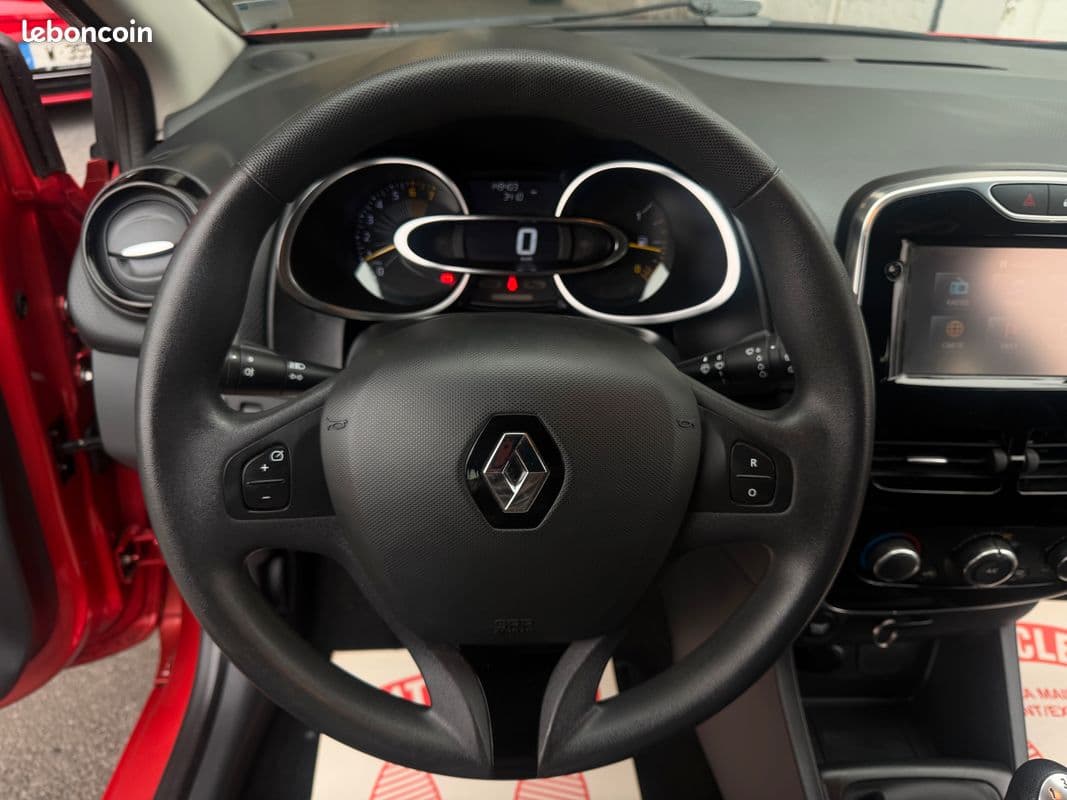 renault clio 2015 image 8