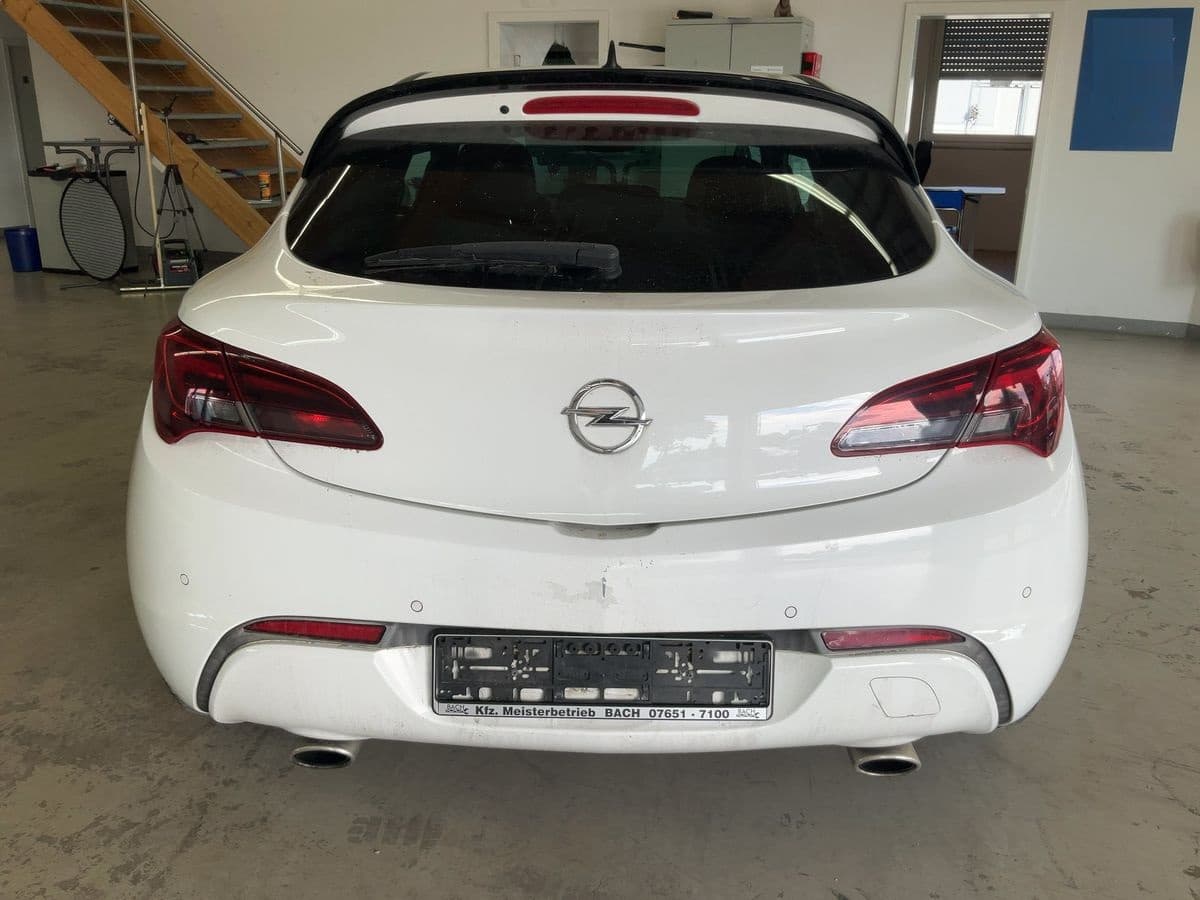 opel Astra GTC 2014 image 5