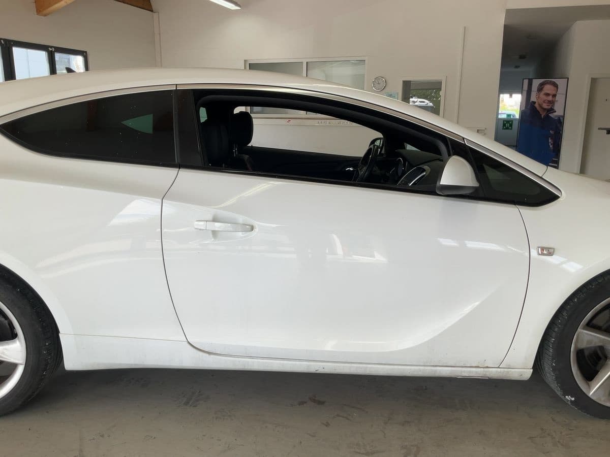 opel Astra GTC 2014 image 7
