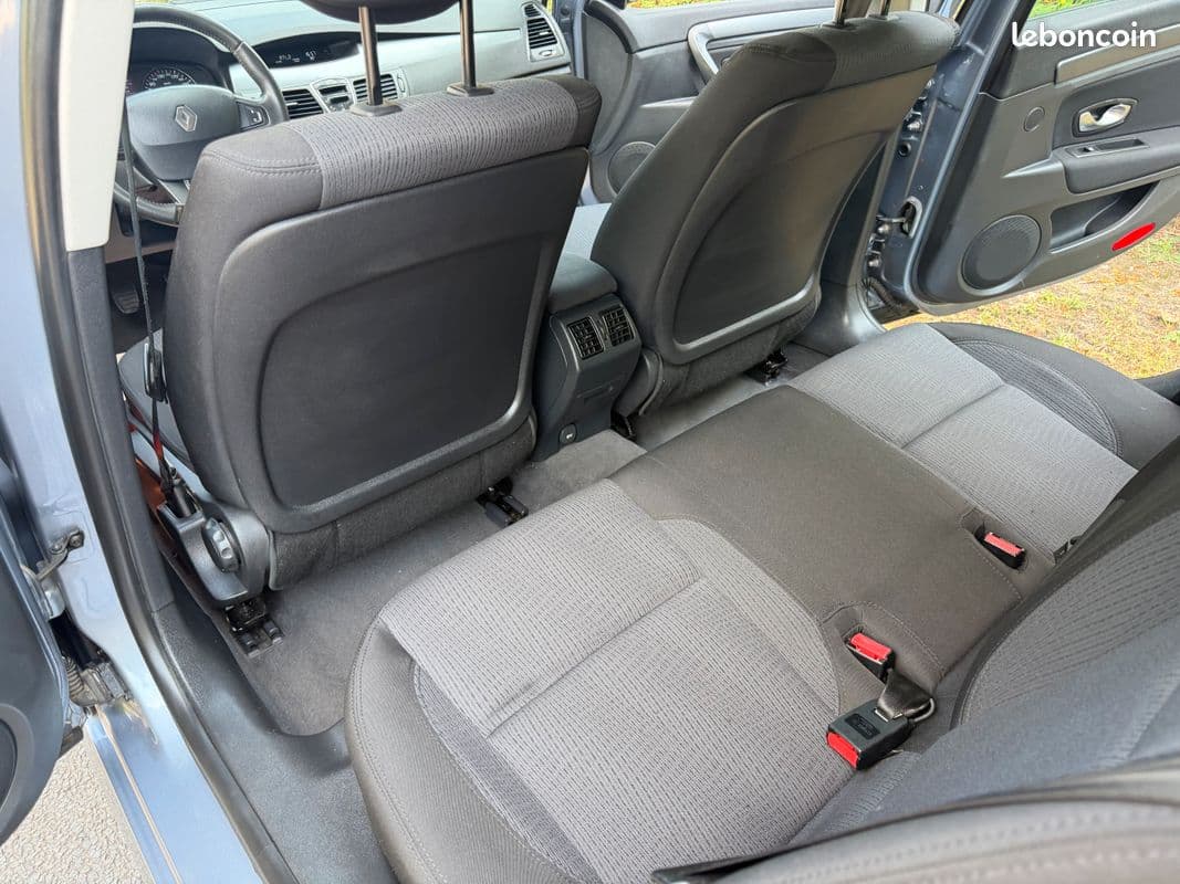 renault laguna 2008 image 8