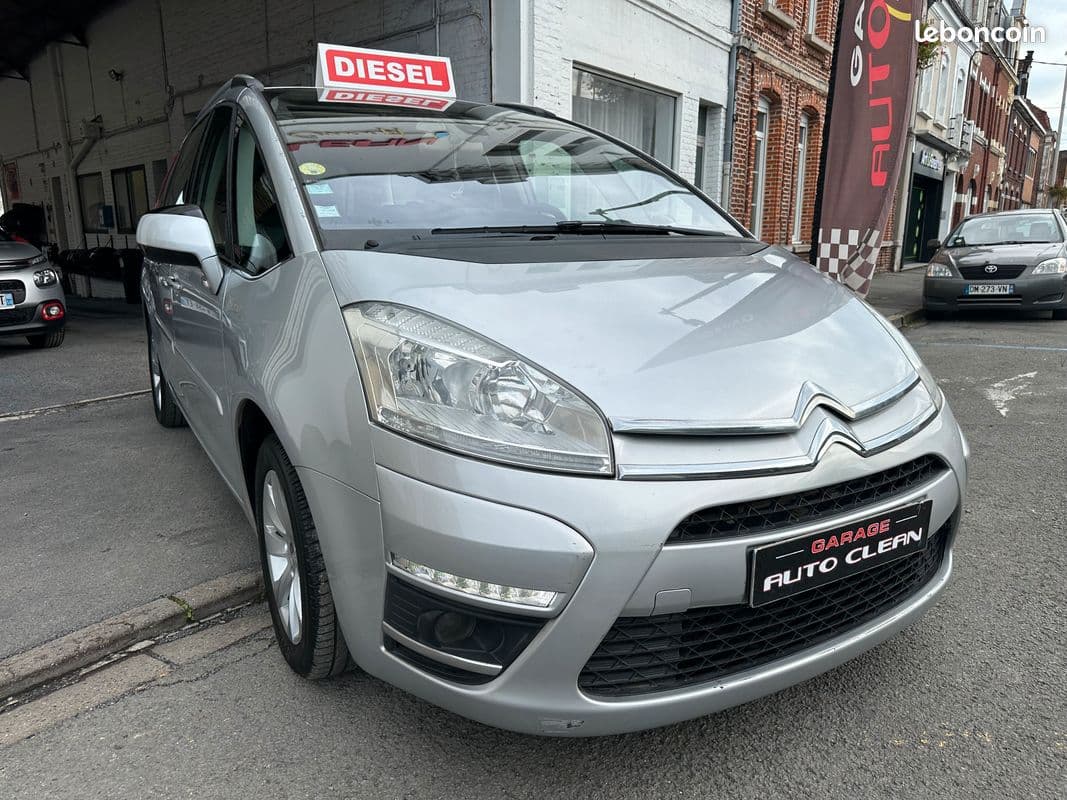 citroen c4 picasso 2012 image 2