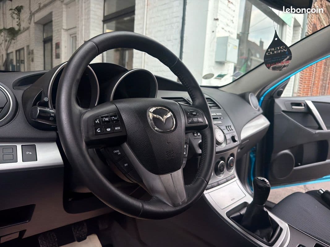 mazda mazda 3 2011 image 9