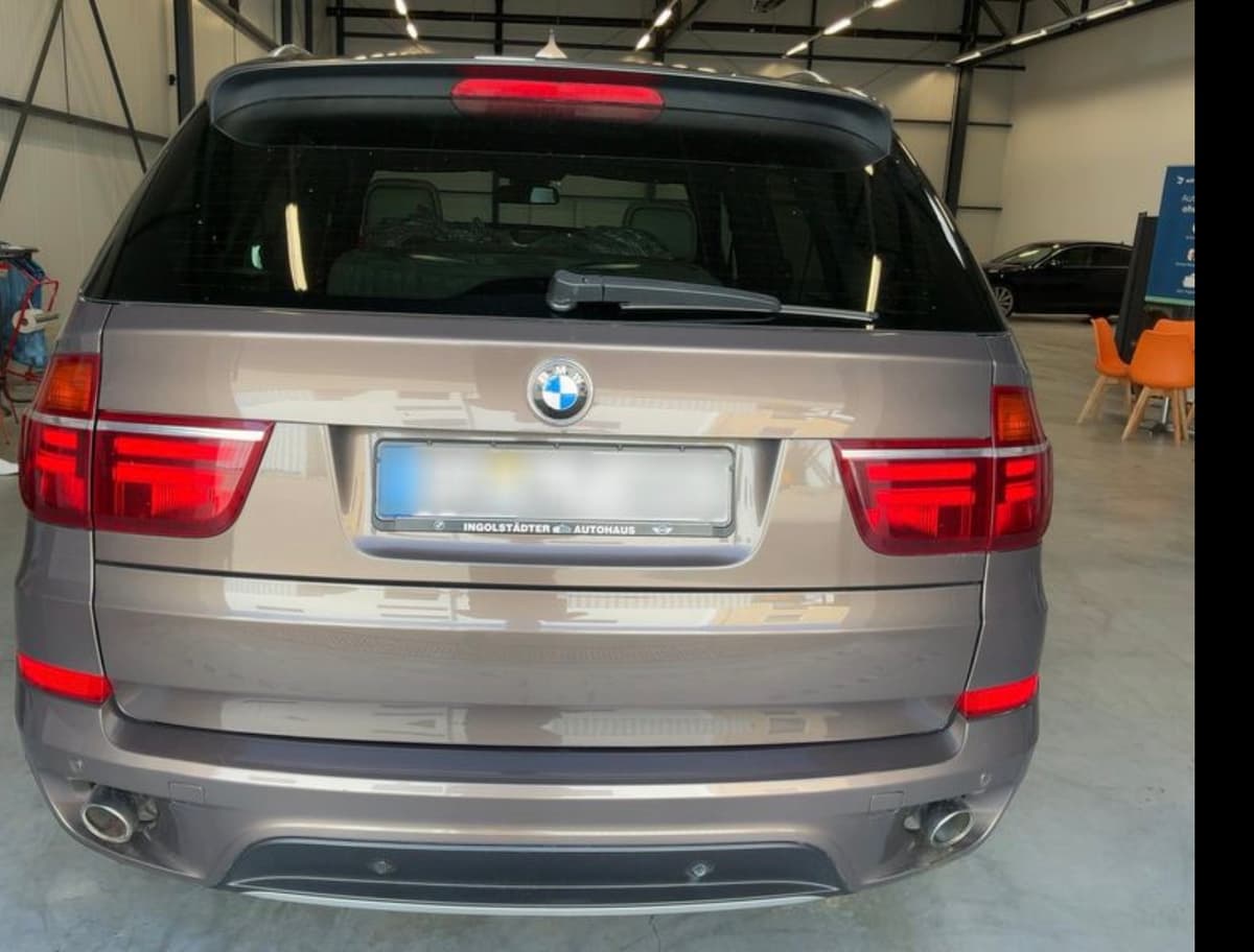 bmw X5 2010 image 9
