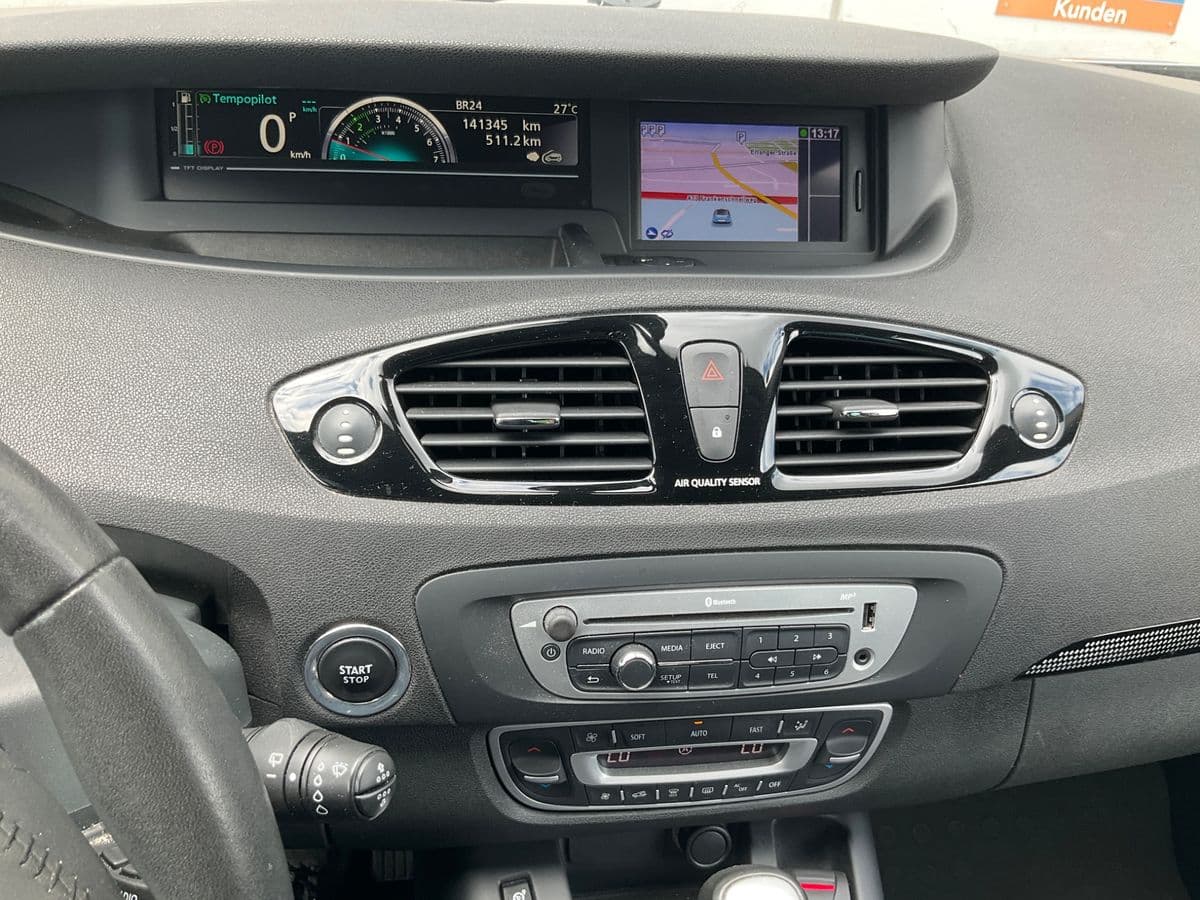 renault Scenic 2012 image 7