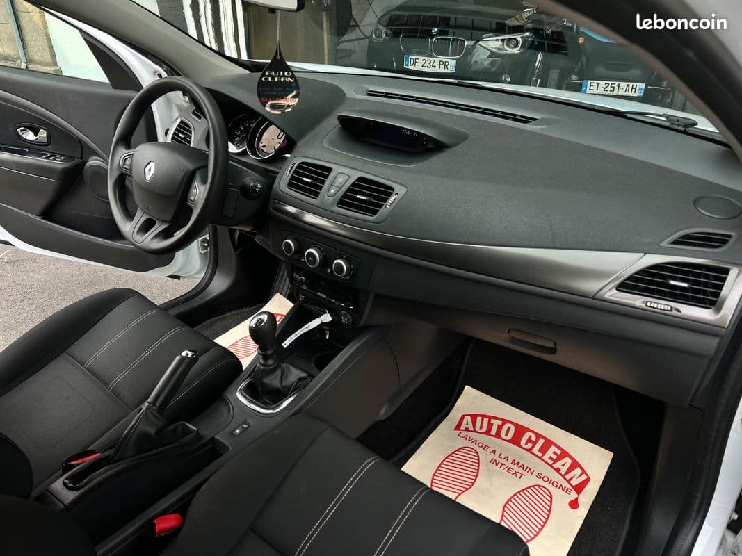 renault megane 2015 image 3