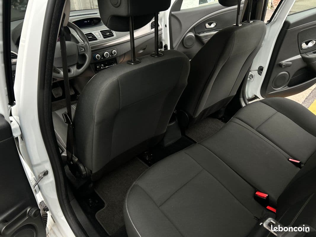 renault megane 2015 image 7