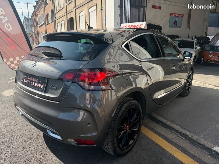 Loader 🇫🇷DS4 1.6i 210Ch *PERFORMANCE Line CARPLAY Distrib à chaîne image