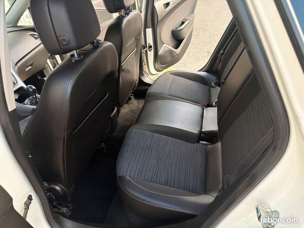 opel astra 2014 image 9