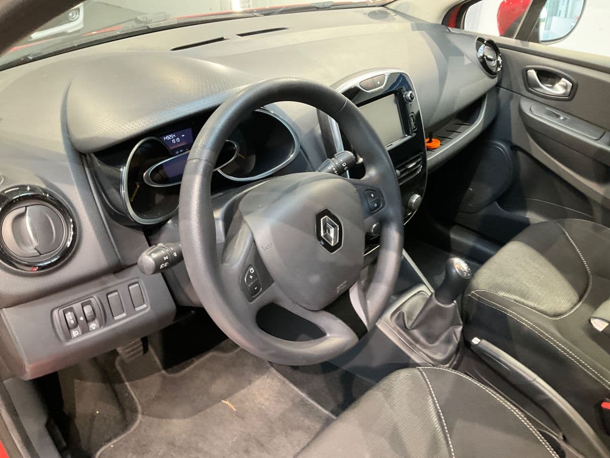 renault Clio 2015 image 8