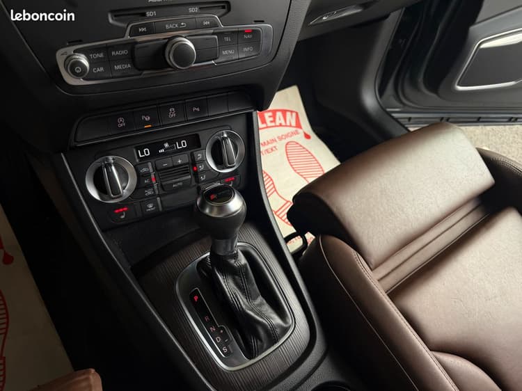 Loader AUDI Q3 2.0TDi 177Ch *CARNET à JOUR BVA7 Quattro image