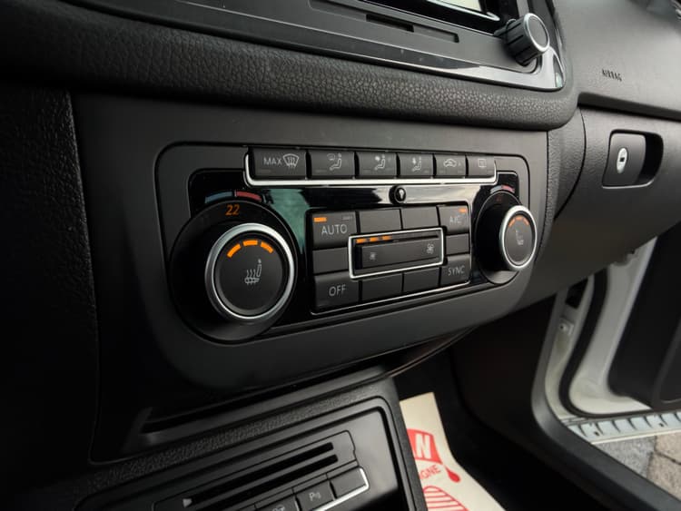 Loader 🇫🇷TIGUAN 2.0TDi 140Ch *R-LINE Bva7 4x4 Ph2 GARANTIE image