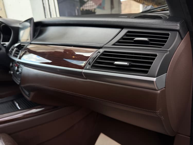 Loader X5 M40d XDrive 7 PLACES Cockpit *MODELE UNIQUE image