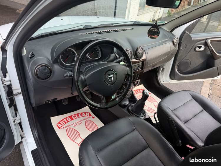 Loader DUSTER 1.6i 1ère main* 67.425 Kms GARANTIE image