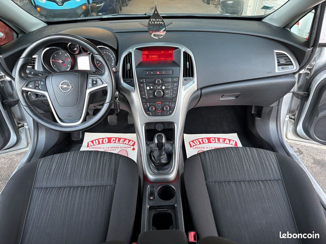 opel astra 2010 image 3