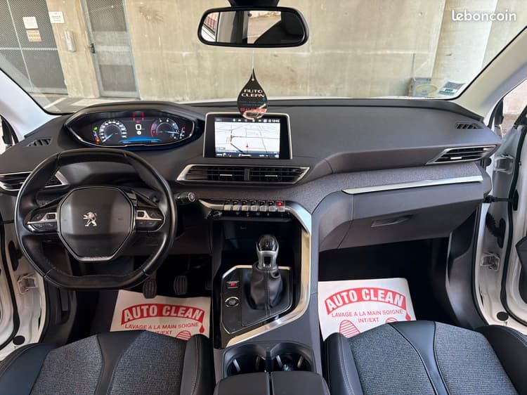 Loader 🇫🇷5008 II 1.5HDi *7Places 2019 Cockpit CARPLAY image