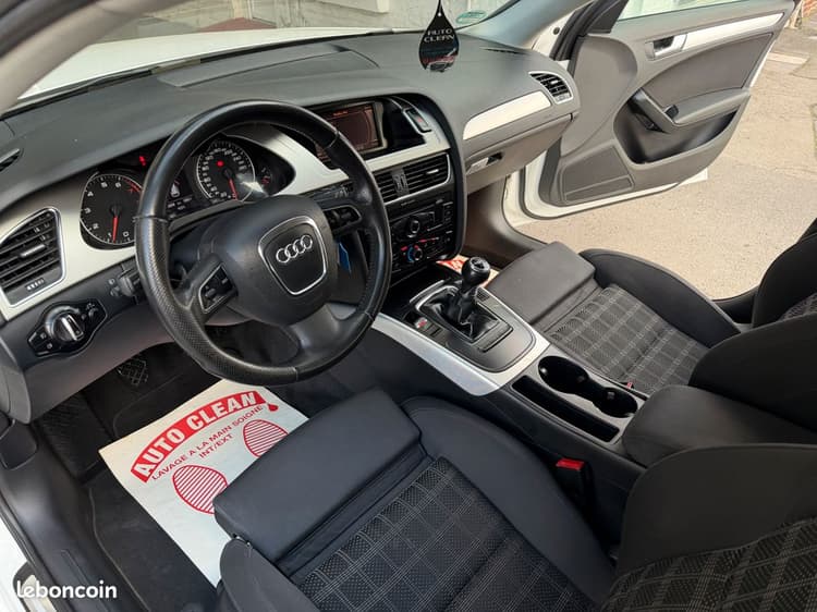 Loader AUDI A4 1.8TFSI 160Ch CARNET à JOUR *1ère main image