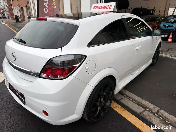 Loader ASTRA GTC 1.8i 140Ch SPORT ph2 Black&White GARANTIE image