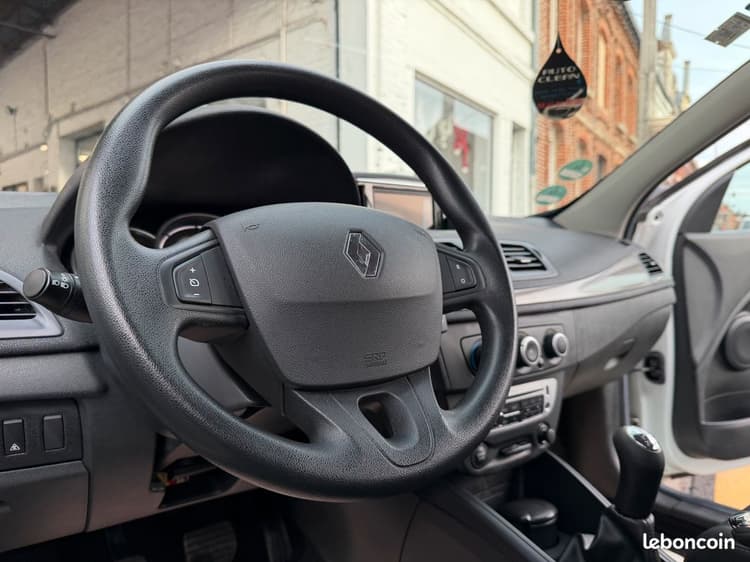 Loader MEGANE III Ph2 93.983Kms *CARNET à Jour GARANTIE image