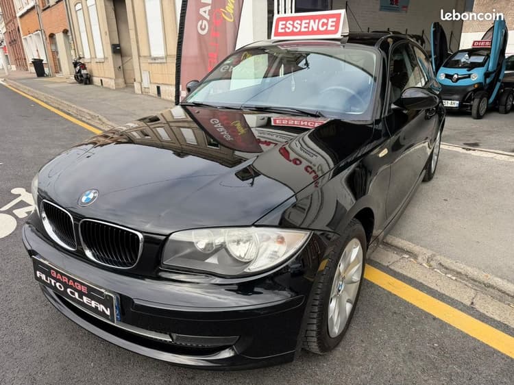 Loader BMW 116i CARNET à jour BMW *Distrib à chaîne image