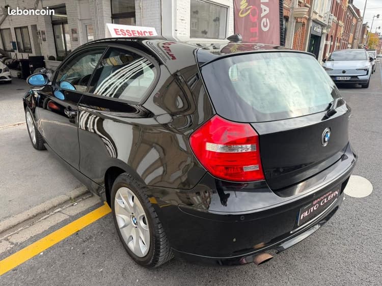 Loader BMW 116i CARNET à jour BMW *Distrib à chaîne image